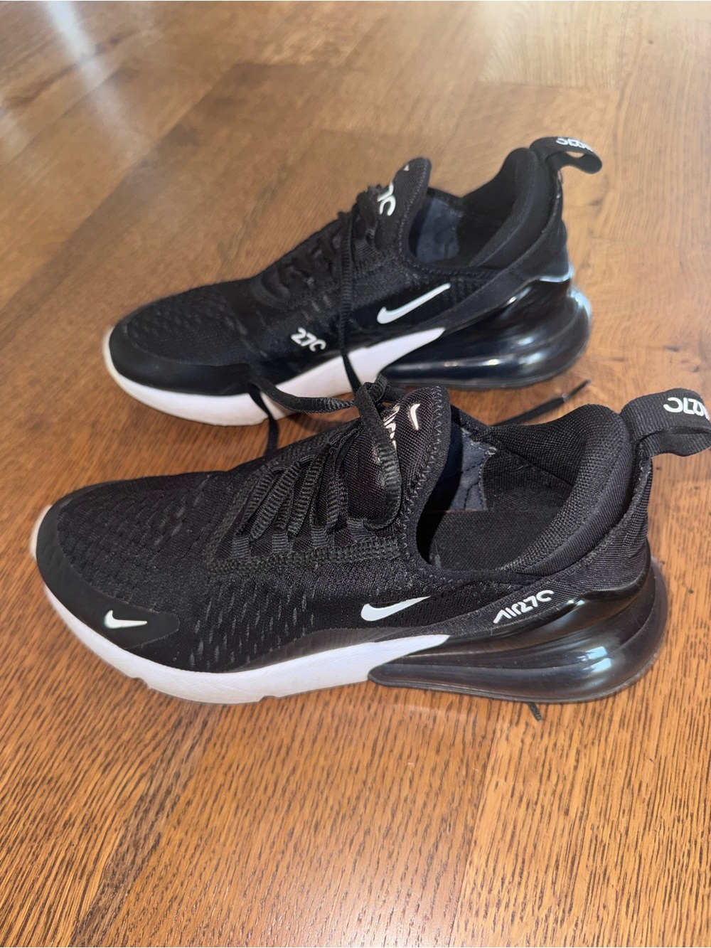 Nike Black and White Womens Sneakers, size 7.5 US